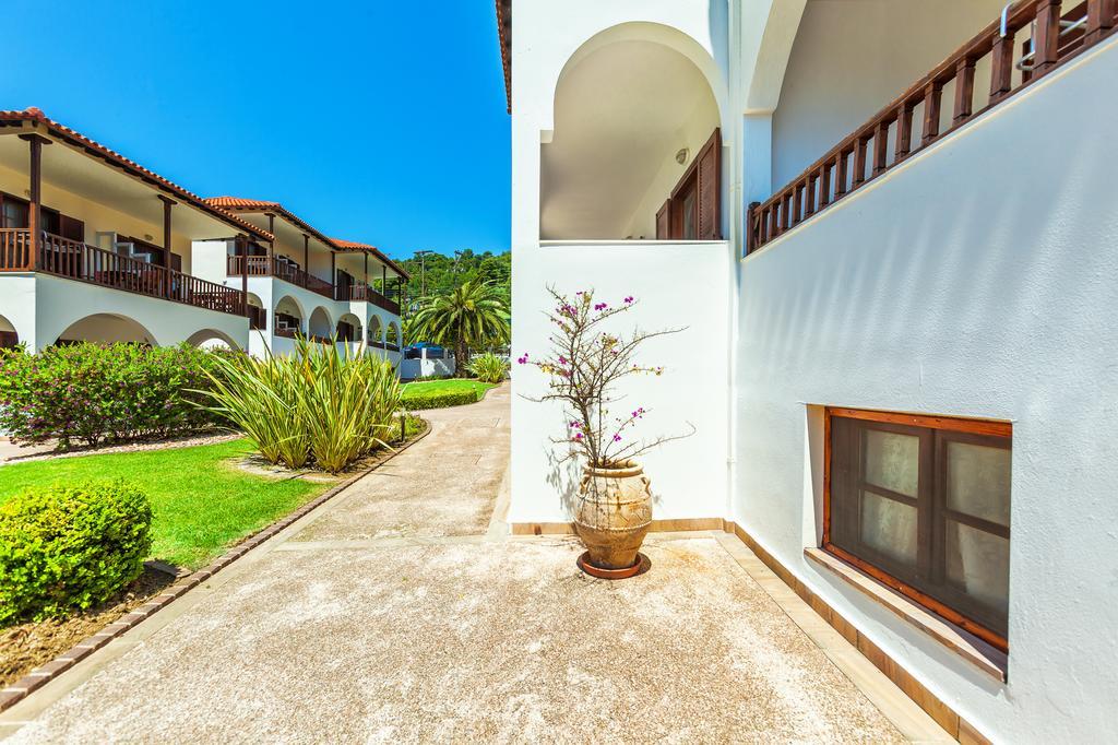 Xenios Possidi Paradise Hotel 외부 사진